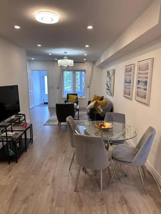 Pansiyon Toronto Great Located Daire